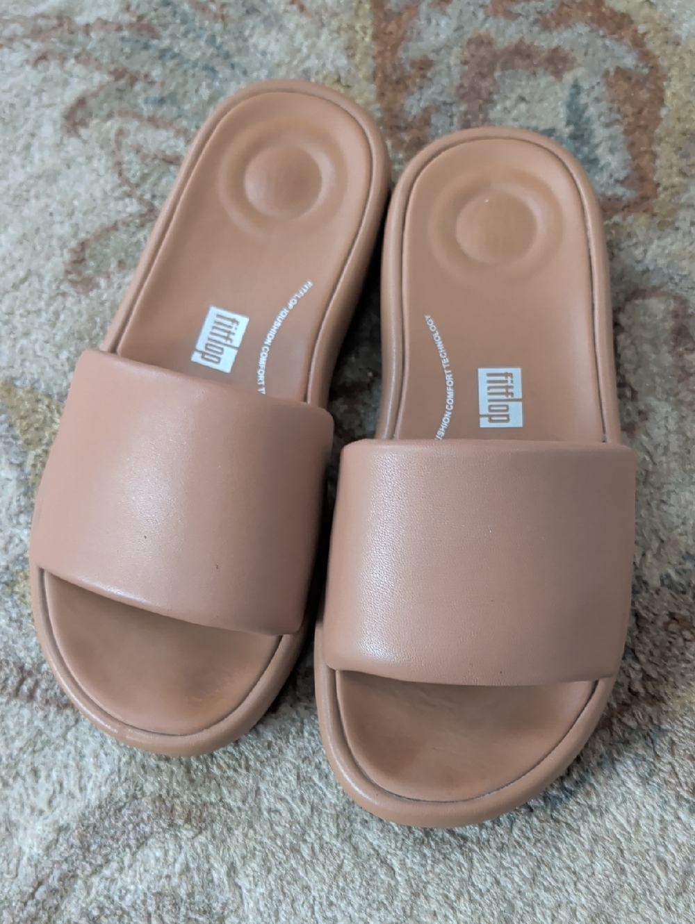 Fitflop iQushion D-luxe Women's Slide Sandals in Tan
